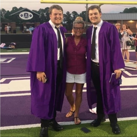 Meet your Posher, Virginia..here to sell, sell, sell,. Living life for me💃 - Picture 8 of 10